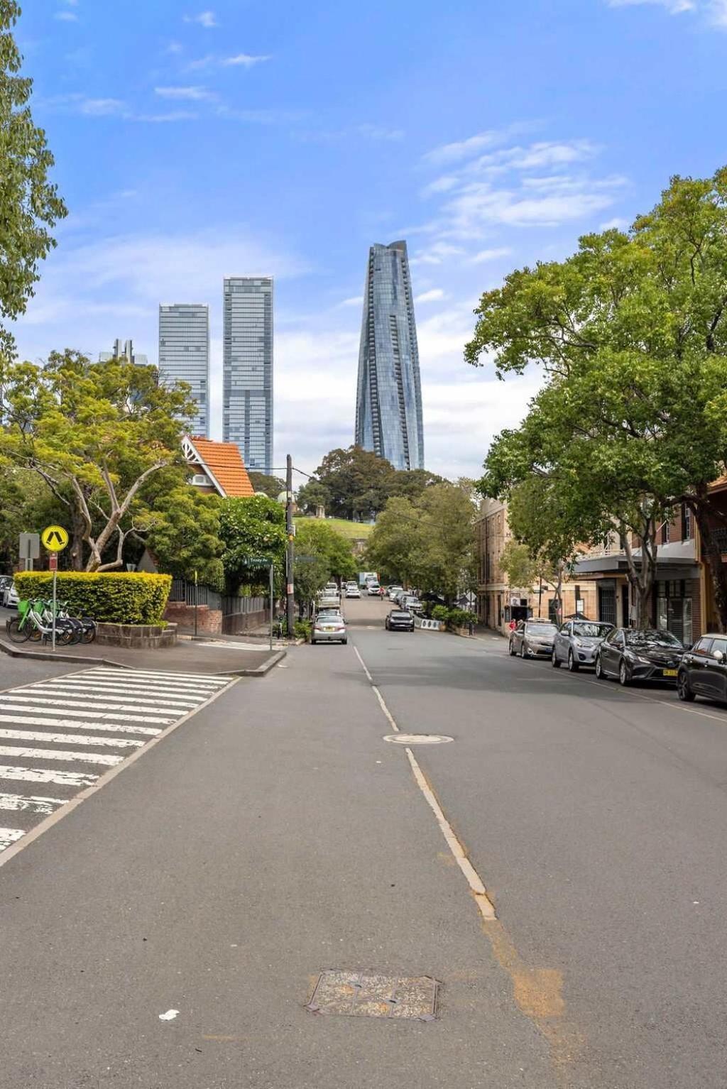 Ground-floor Retreat In Dawes Point Apartment Sydney